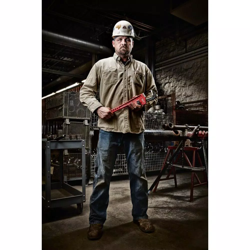 Flash Sale ๐ Milwaukee 14 In. And 18 In. Steel Pipe ๐ง Wrench Set (2-Piece) โ๏ธ - Image 5