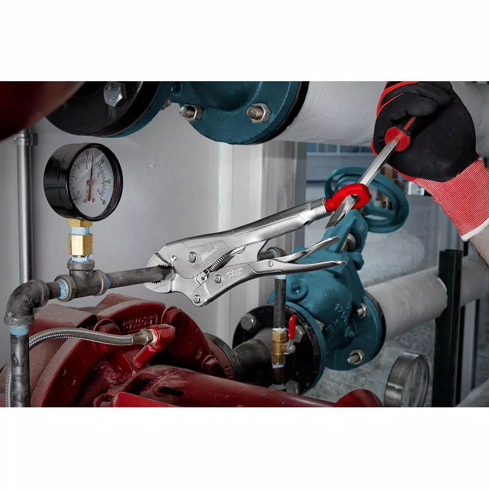 Best Sale 🧨 Milwaukee 4 In. Curved Jaw Locking Pliers ⭐ - Image 4